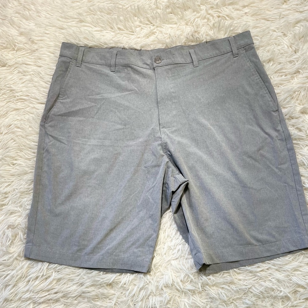 G11 Callaway Light Gray Men's Flat Front Shorts
